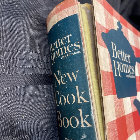 Better Homes and Gardens New Cookbook 195‎ 3rd Edition 1950's Housewife VTG - Picture 2 of 5